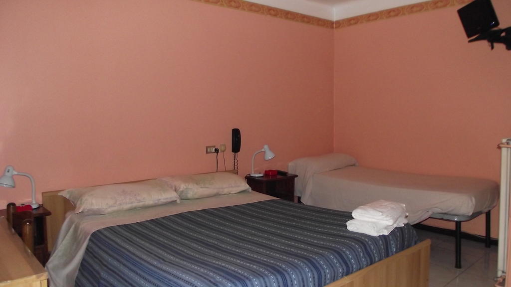 Hotel Merano Milán Habitación foto