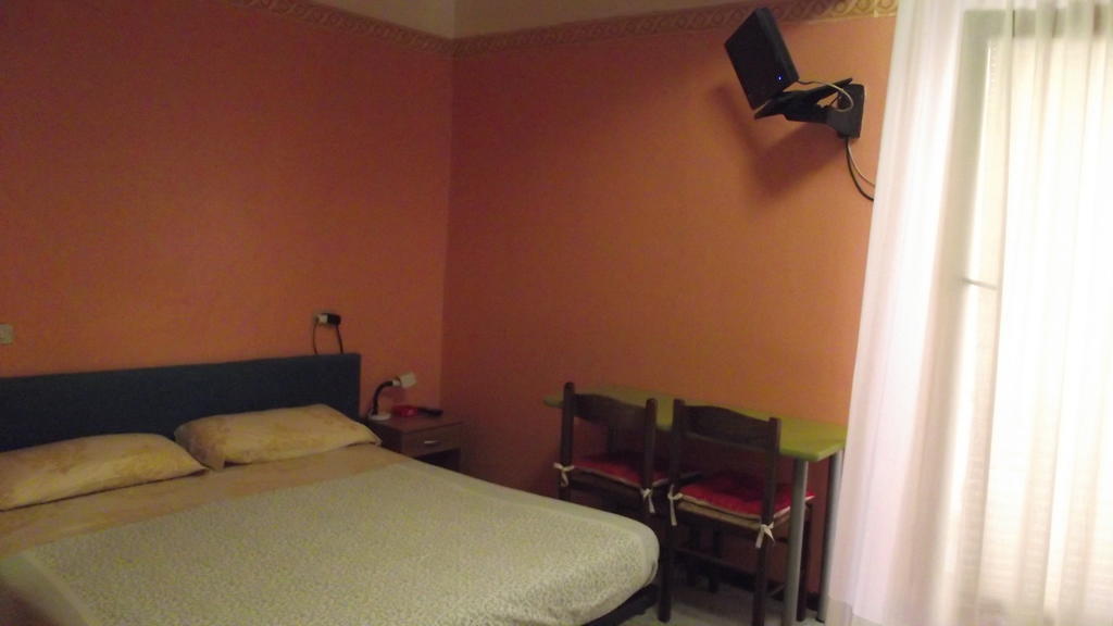 Hotel Merano Milán Habitación foto